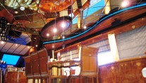 JOJO Mirrored Ceiling